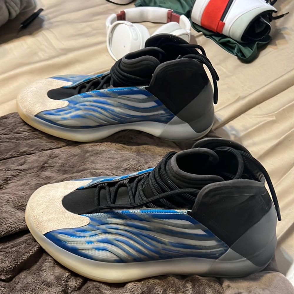 Yeezy quantum